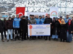 Gümüşhane’de Genç Çiftçilere Hayvanları Teslim Edildi