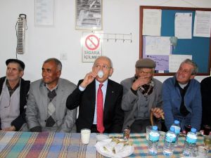Kılıçdaroğlu, Köyde Gözleme Yiyip Ayran İçti