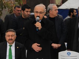 Bakan Elvan Felaket Bölgesinde Taziye Ziyaretinde Bulundu