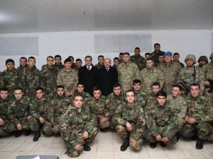 Bakan Işık, Şırnak’ta Nöbet Tutan Askerleri Ziyaret Etti