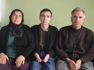 Kelebek Hastası Gencin Tek İsteği Kalem Tutabilmek