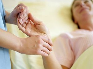 Fahiş Ücret İsteyen Özel Hastanelere Para Cezası Kesilecek