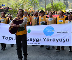 Çamlıhemşin'de, 'Toprağa Saygı' Yürüyüşü Yapıldı