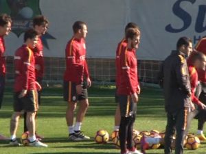 Galatasaray Günün İlk İdmanını Tamamladı