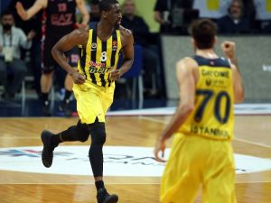 Fenerbahçe İtalyan Temsilciyi Devirdi