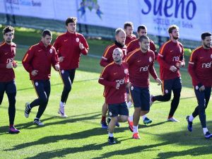 Galatasaray Hazırlıklarını Sürdürüyor