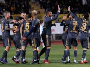 Fenerbahçe Farklı Kazandı