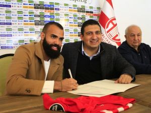 Sandro Ranieri İmzayı Attı