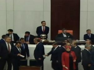 Teklifin İkinci Maddesi 343 Oyla Kabul Edildi