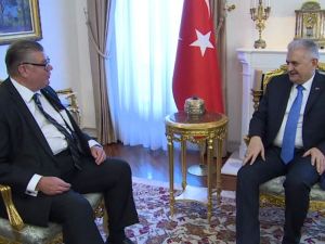 Finlandiya Dışişleri Bakanı Soini’yle Görüştü