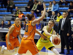 Fenerbahçe İtalyan Ekibi Devirdi
