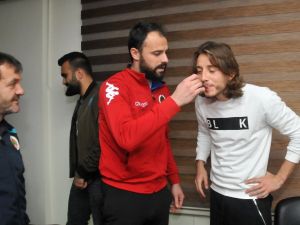 Taha Yalçıner’e Sürpriz
