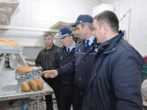 Artvin’de Fırıncılara Gramaj Denetimi