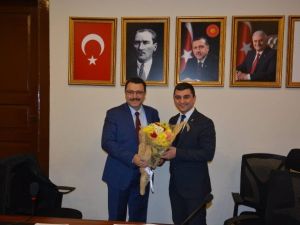 Başkan Genç, Ak Partili Gençler İle Başkanlık Sistemini Konuştu