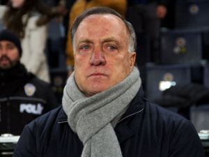 Advocaat’tan Sürpriz 11