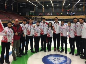 Curlingde Tarihi Başarı