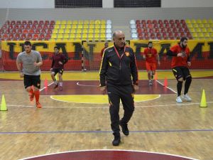 Göztepe Adnan Öztürk’e Emanet