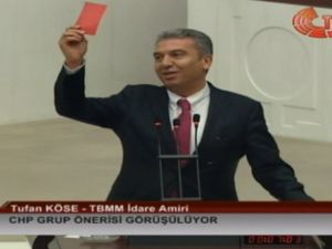 Chp’den Anaya Değişiklik Teklifine Kırmızı Kartlı Protesto
