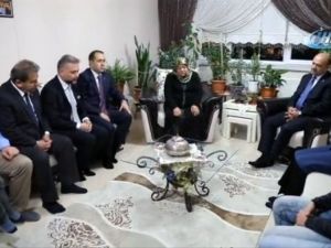 Bakan Işık’tan Şehit Ailelerine Ziyaret