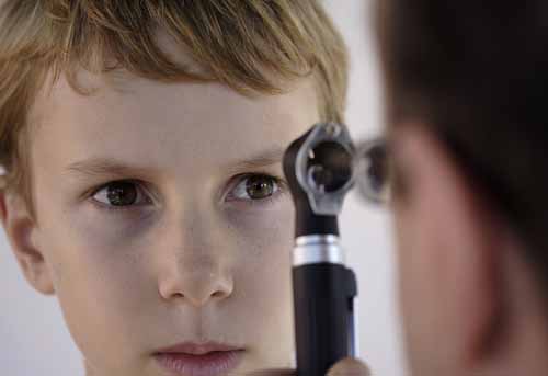 Çocuklarda Göz Tembelliği İhmale Gelmiyor