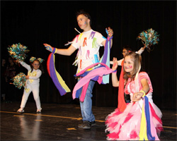 Engelli Çocuklardan Engelsiz Gösteri