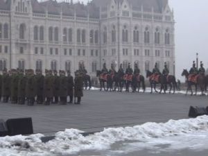 Macaristan Çocuklarına Yas Tutuyor