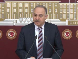 Chp’li Gök’ten Meclis’in Tatile Girmesine Tepki