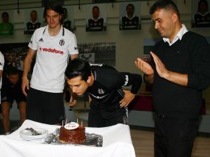 Necip Uysal’ın Doğum Günü Kutlandı