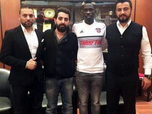 Thiam Khaly İmzayı Attı