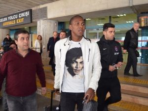 Hugo Rodallega Trabzon’da