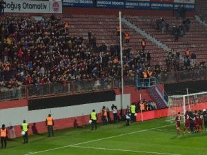 Trabzonspor, Avni Aker’e Galibiyetle Veda Etti