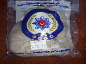 Varis Çorabından Uyuşturucu Çıktı