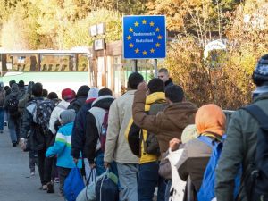 Almanya Mültecilere 22 Milyar Euro Harcamış