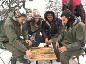 Kıbrıs’ta Kar Sevinci