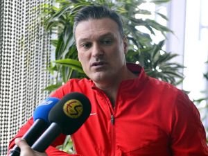 Alpay Özalan’dan Hakan Ünsal’a "Evet" Yanıtı