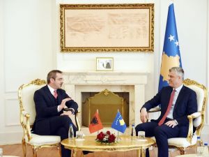 Arnavutluk’tan Kosova’ya Tam Destek