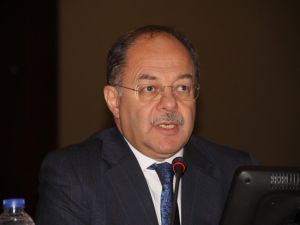 Bakan Akdağ’dan Sezaryen Açıklaması: Mücadele Edeceğiz