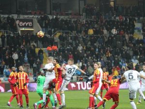 Fenerbahçe Ağır Yaralı!