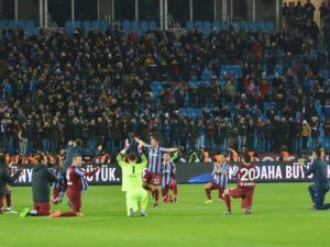 Yeni Stattaki İlk Maçı Kaç Kişi İzledi ?