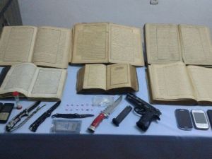 Kaçak Gürcüler El Yazması Kuran-ı Kerim’ler İle Yakalandı