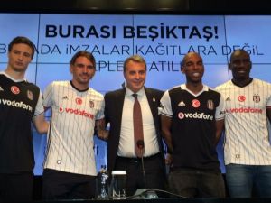 Beşiktaş’ta Yeni Transferler İmzayı Attı