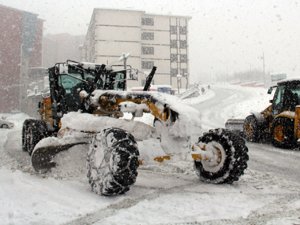 Rize'de 325 Köy Yolu Ulaşıma Kapandı