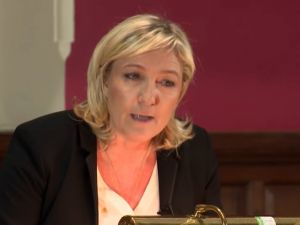 Le Pen Ap’ye Olan Borcunu Ödemiyor