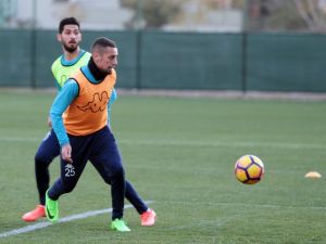 Aytemiz Alanyaspor 4 Eksikle Çalıştı