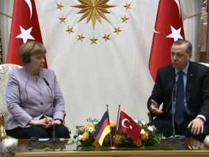 Erdoğan Merkel Görüşmesinde Neler Konuşuldu ?