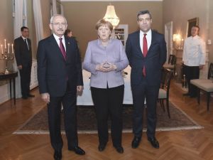 Merkel Chp Lideri Kılıçdaroğlu İle Görüştü