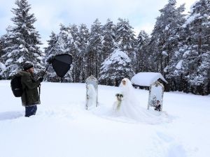 Düğün Fotoğraflarını Beyaza Bürünen Kafkasör’de Çektirdiler