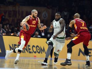 Aslan İyi Başladı Kötü Bitirdi