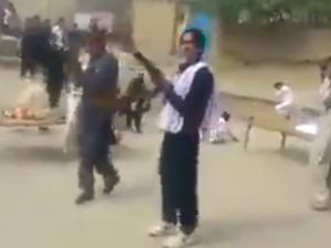 Havaya Rastgele Ateş Açan Pakistanlılar