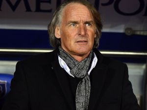 Galatasaray Taraftarından Takıma Ve Riekerink’e Tepki